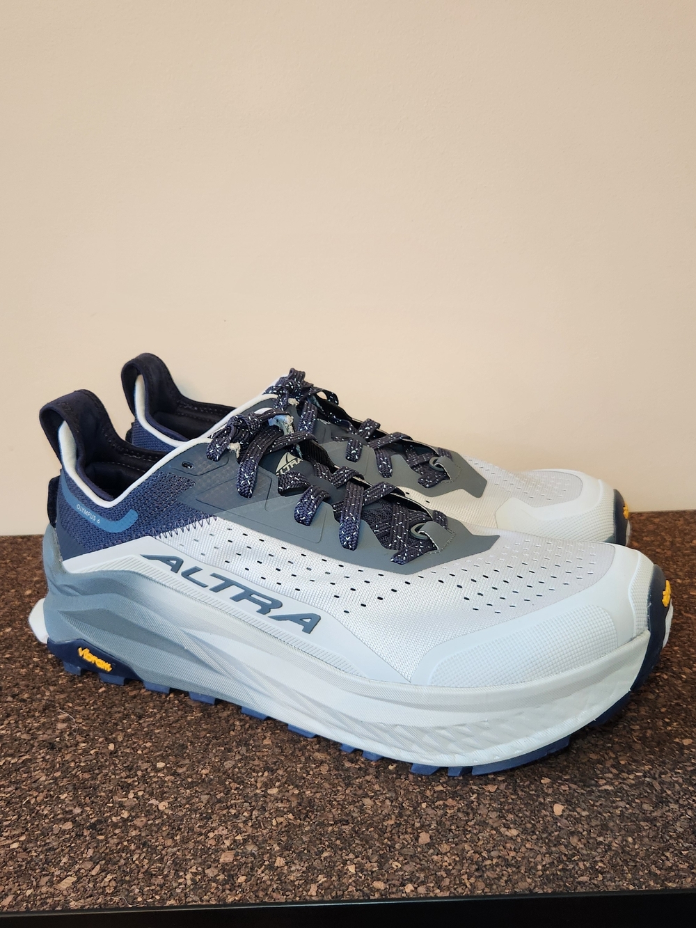 Altra Olympus 6 Trail Running Shoes Mens Size 13 Like New